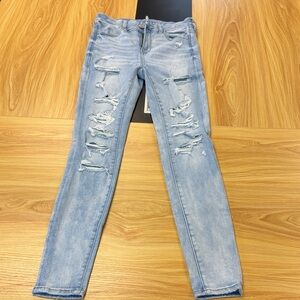 American Eagle Outfitters Light Blue Ripped Skinny Jeans 4 Jegging